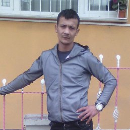 Uktam, 37, 