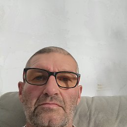 Dominic, 59, 