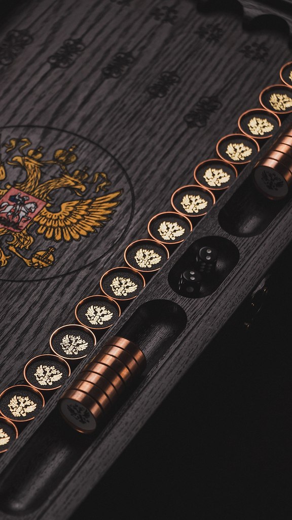 Премиальный подарок мужчине! Шахматы и нарды с именной гравировкой из массива дерева, меди и ... - 5