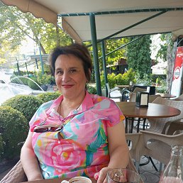 Diana, 53, 