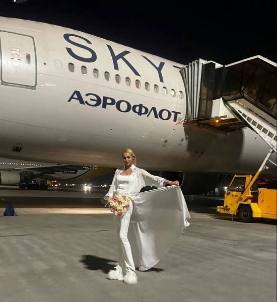 Начался новый сезон нашего любимого сериала под названием Анастасия Волочкова её очередной спутник ... - 6