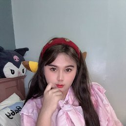 Ysa, 30, 