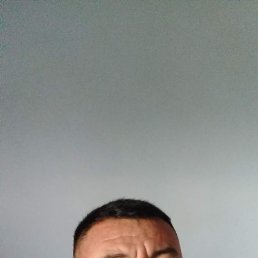 Abror, 43, 