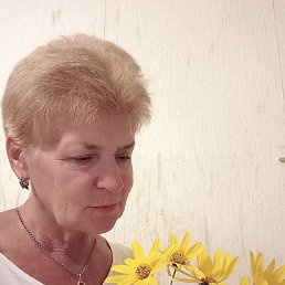 Vera, 64, 