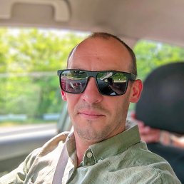 Denis, 41, 