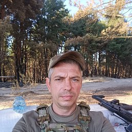 Aleksandr, 36, 