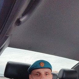 Aleks, 43, 