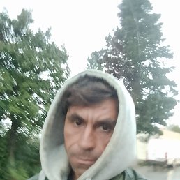 Valera, 41, 