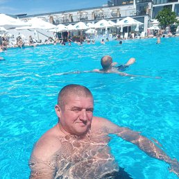 Ruslan, 43, 