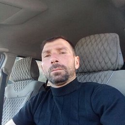 Ragim, 33, 