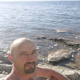Lev, 42 , 