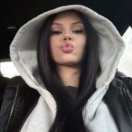 Sofia, 36, 