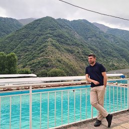 Keni, 31, 