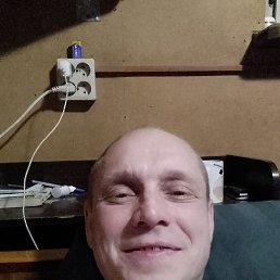 Sergei, 42, 