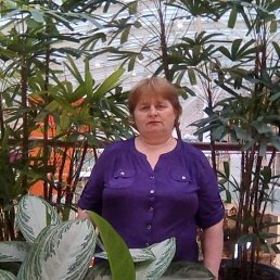 Veronica, 57, 
