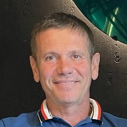 ����, �����������, 52 ����