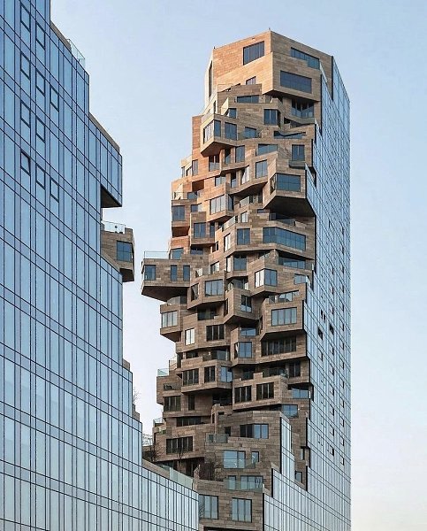 Дом в Амстердаме. Работа нидерландского архитектурного бюро MVRDV.
