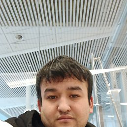 Ali, 25, 