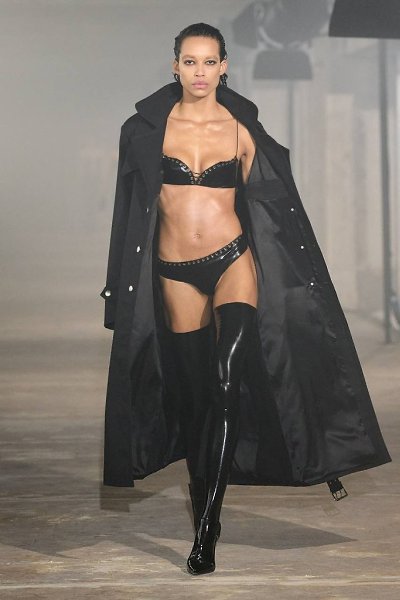 Ludovic De Saint Sernin не только сделал шикарную коллекцию для Jean Paul Gaultier, но и для своего ... - 6