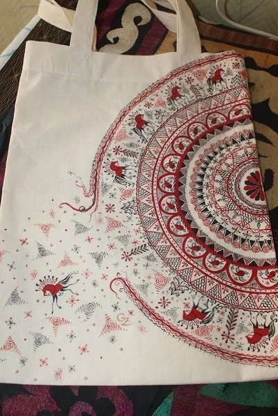 ��� ��������� ���� �� ������ � ��������� �� ������� ����: 1. The intricate patterns on the fabric ... - 2