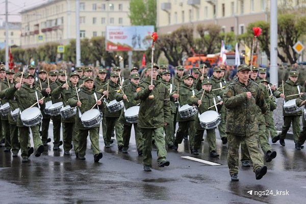 Генеральная репетиция Парада Победы. Фото: NGS24 Поделиться новостью: vk.cc/cAf8Kc ... - 3