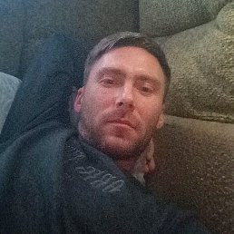 Evgenij, 28, 