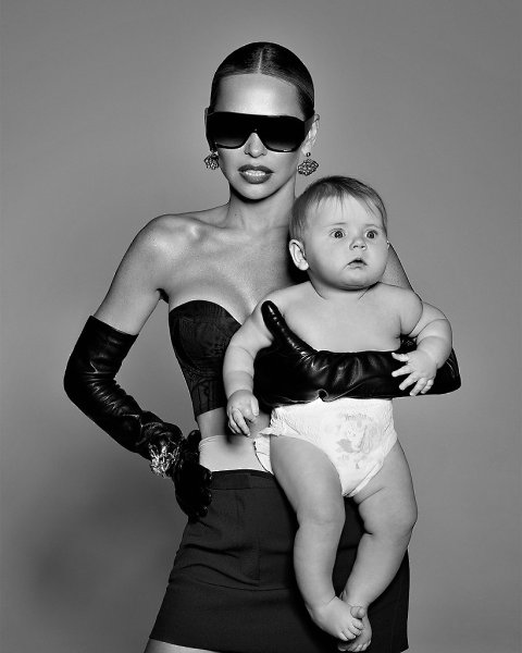 Аннa Хилькевич впервые покaзaлa лицо млaдшей дочери Оливии. Третью дочь aктрисa родилa в сентябре ... - 6