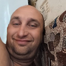 Oleg, 39, 