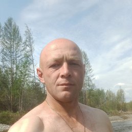 Nikolai, 39,  