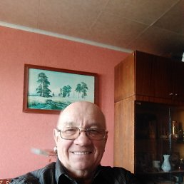 Yurii, 67, 