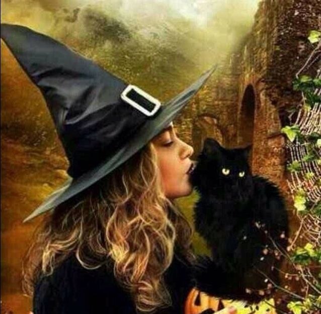 ВЕДЬМА.Раньше их сжигали на костре, и вообще, тиранили всяко. Теперь вот, им посвободнее стало. ...