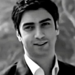 Aziz, �����, 32 ����