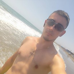 F., �������, 32 ����