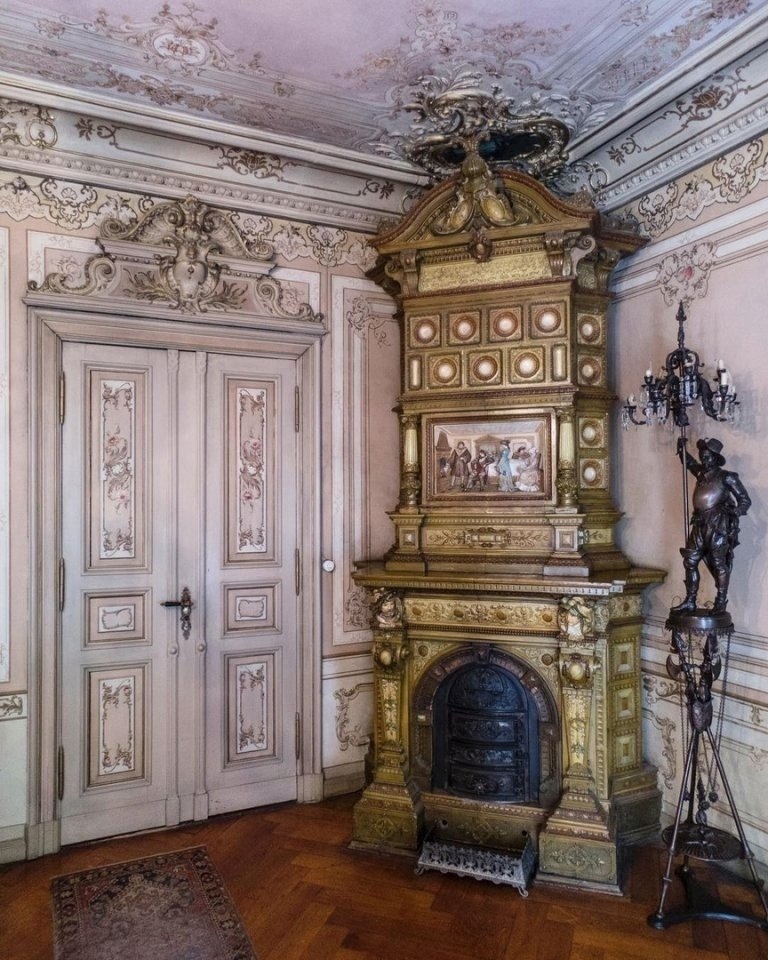 Коммунальные квартиры Санкт-Петербурга. Вы тоже видите в этом особую эстетику?