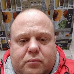 Dmitriy, 40, 