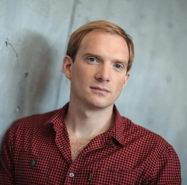 Андрей Бурковский, актёр, который после начала специальной военной операции покинул Россию и ...