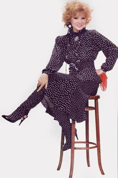 - �����, ��� ����� ������������?.. - �� ������ �� �� ��� �� �������� �����������, ��������, ������� ... - 6