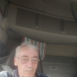  , , 62  -  4  2025
