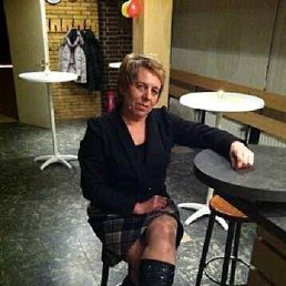 Nelly, 57, 
