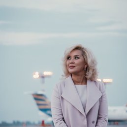 Dina, 44, 