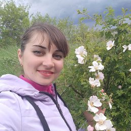 Cristina, 31, 