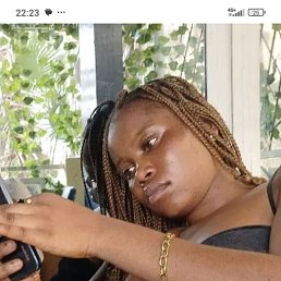 Gloria Kabundi, 21, 