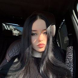 Alice, 24, 