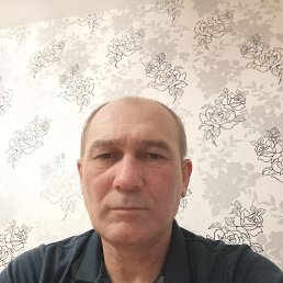 Deniz, 47 , 