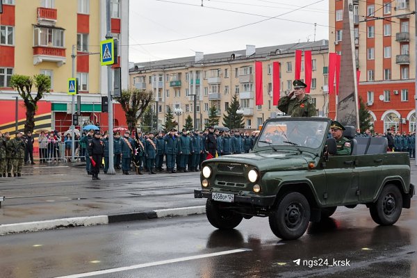 Генеральная репетиция Парада Победы. Фото: NGS24 Поделиться новостью: vk.cc/cAf8Kc ... - 4