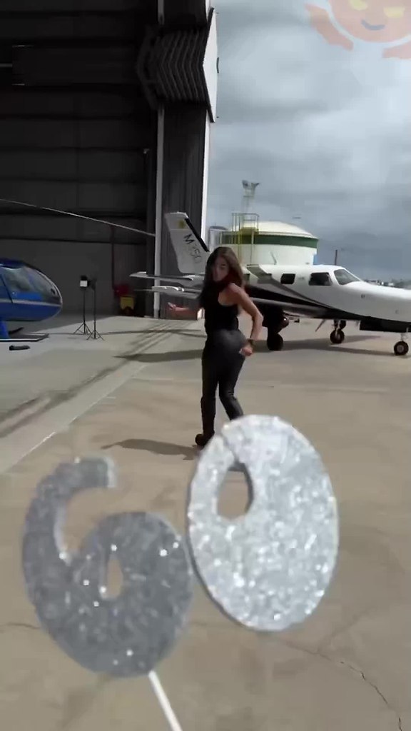 Ну вот и попробуй понять этих девушек - 2