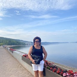 Milana, , 64 