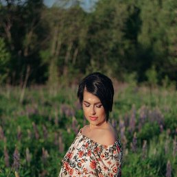 Elena, 46, 