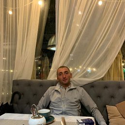 Vahan, 34, 