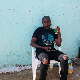 Lazarua, 38, 